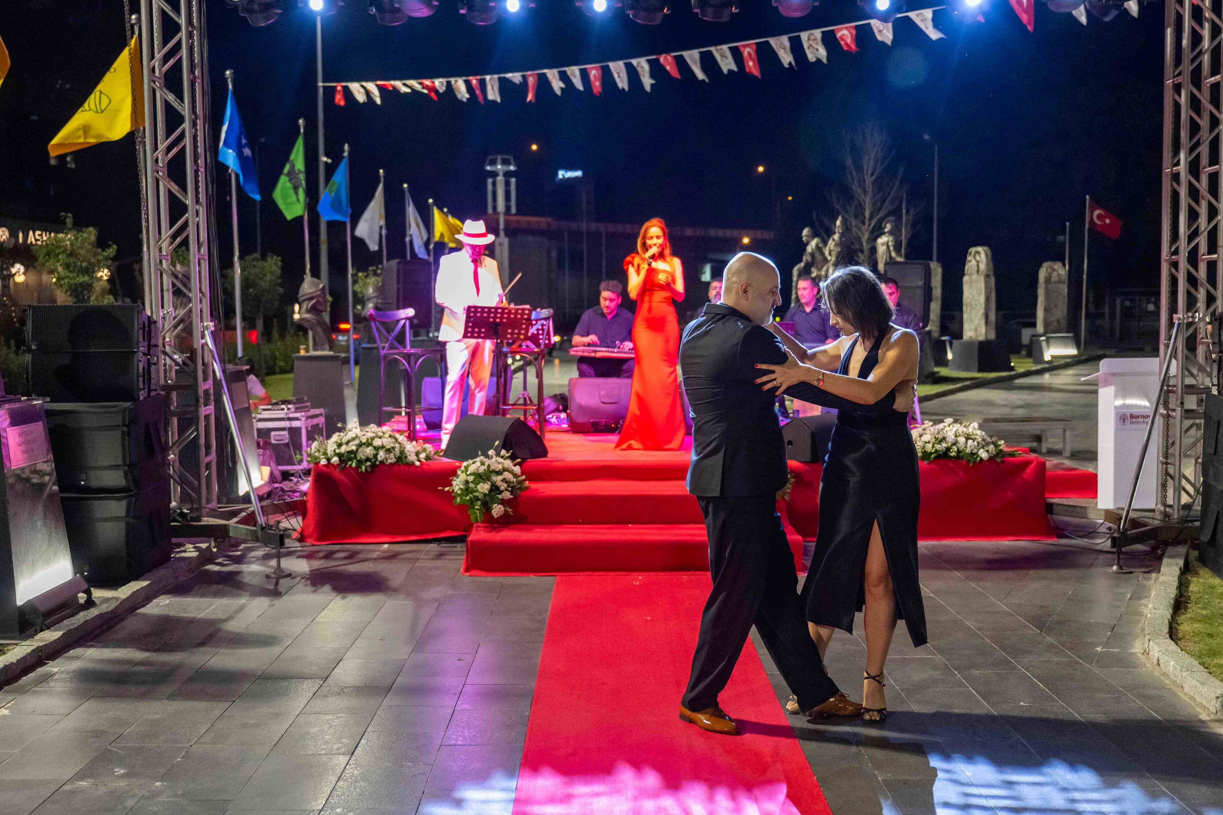 A R K 4715