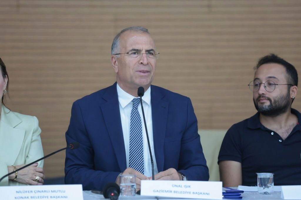 Aydın Erten ‘Halkçı Belediyeciliğin İzinde’ Paneliyle Anıldı (5)