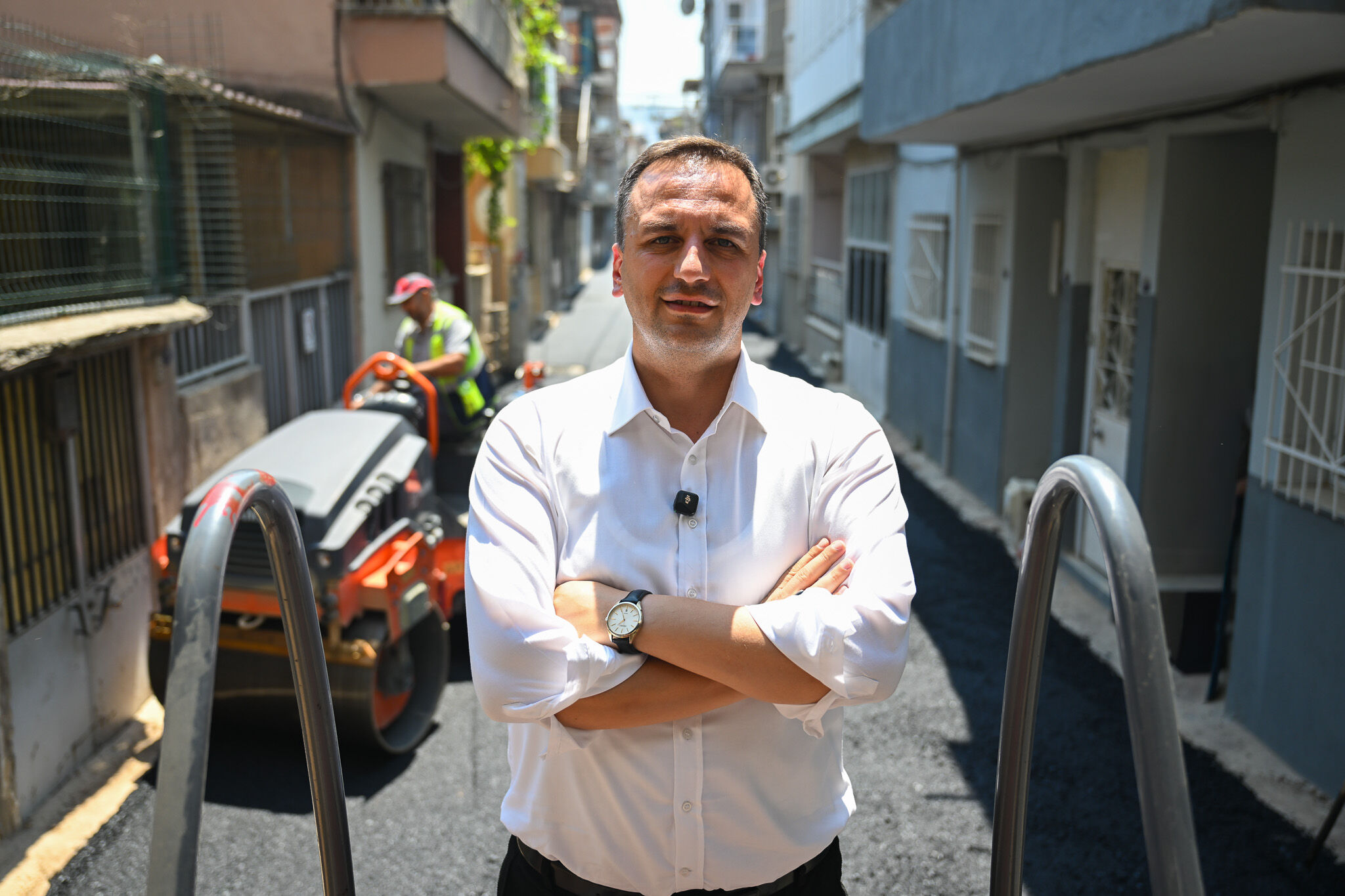 Bornova’da yol ve altyapı seferberliği:  Başkan Ömer Eşki ‘Bornova’nın çehresini değişiyor’
