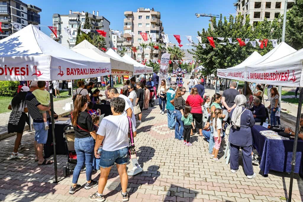 Bayrakli’da Kari̇katür Ve Çocuk Şenli̇ği̇ (14)