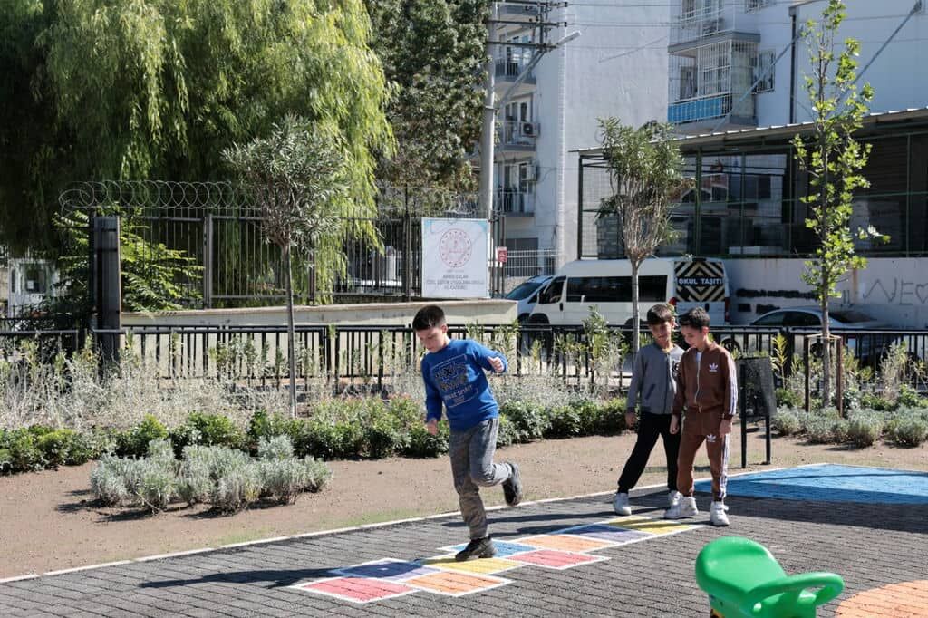 Konak’ın Mahallelerine Nefes Aldıran Cep Park Projesi Büyüyor (6)