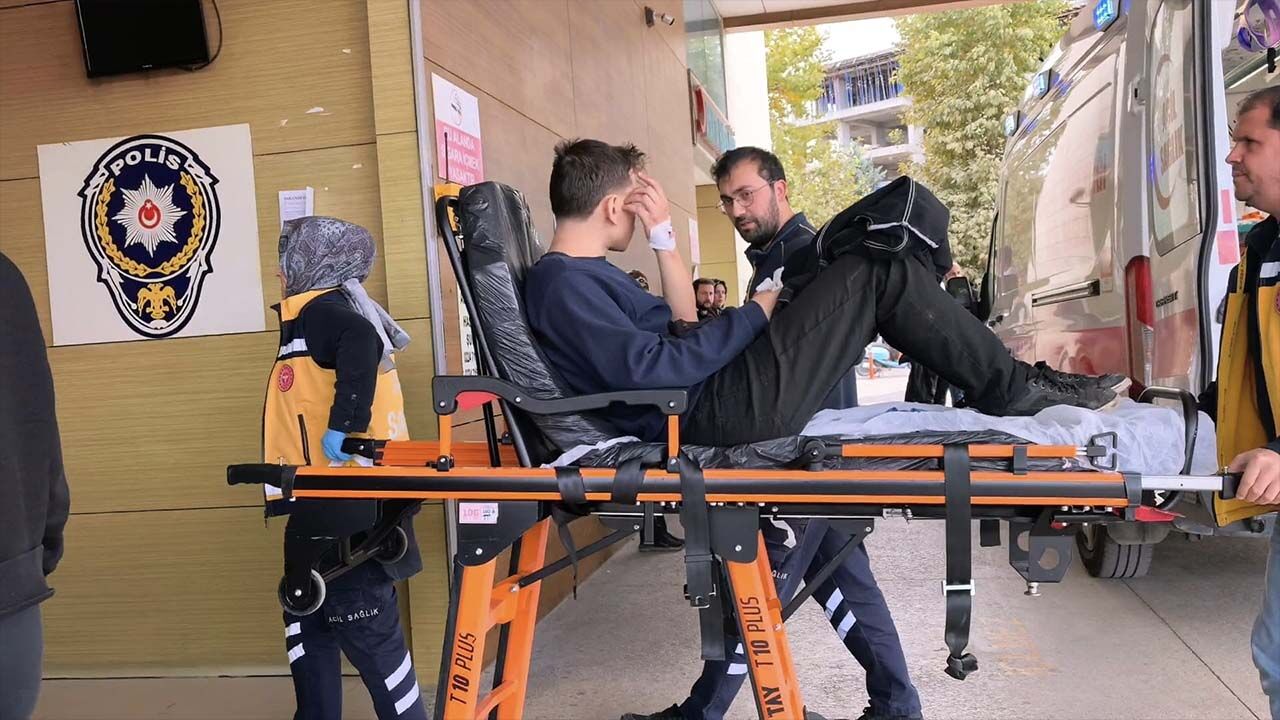 Motosiklet tamiri sırasında feci kaza: Parmağı koptu