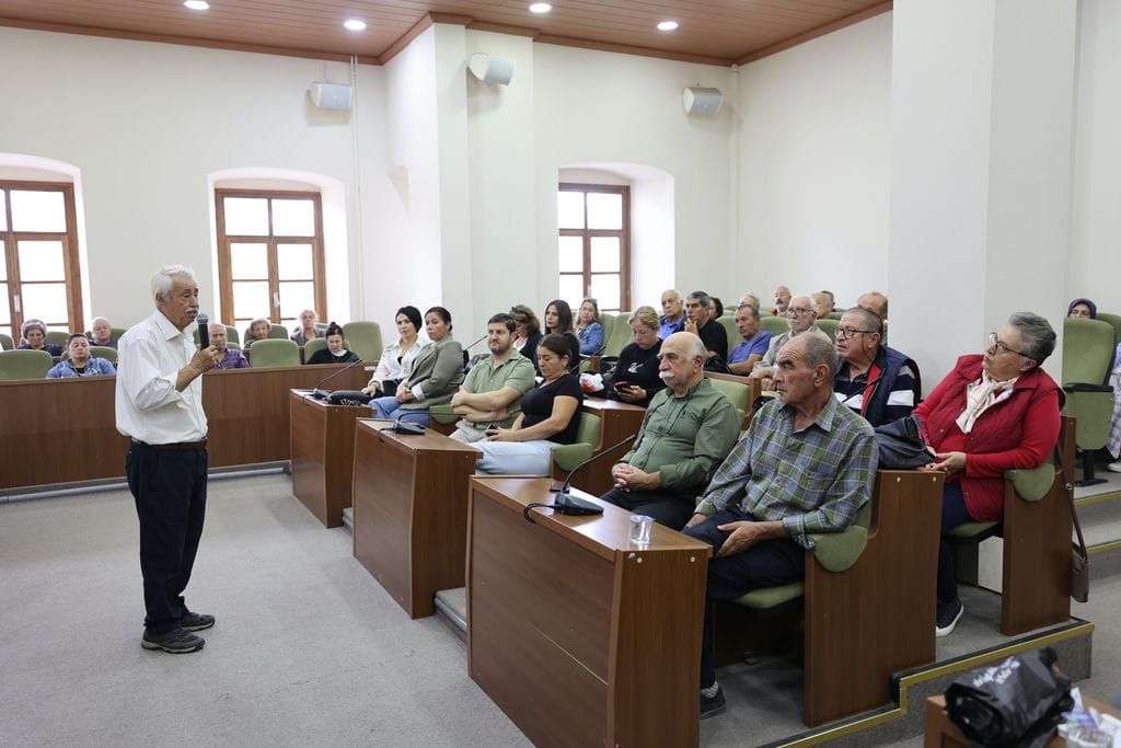 Urla Belediyesi’nden Zeytin Üreticisine Hasat Eğitimi Ve Kasa Desteği (4)