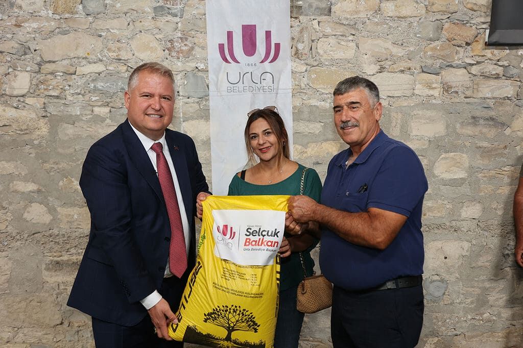 Urla’da Üreticiye Kesintisiz Destek Sürüyor (5)